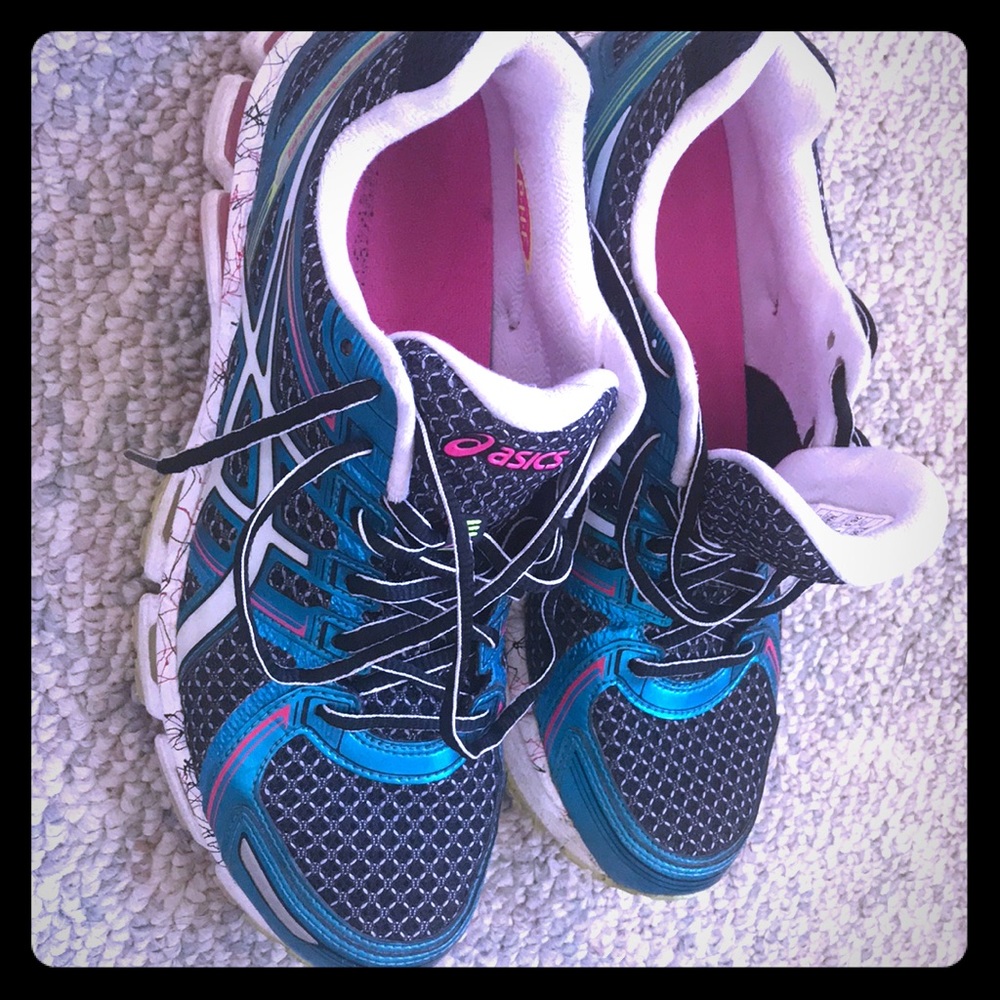 ASICS Gel Kayano